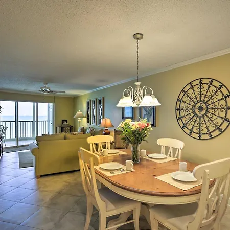 Beachfront Englewood Condo With Community Pool!